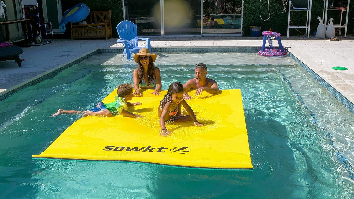 Extra Large Floating Water Mat for Lakes and Pools I29761