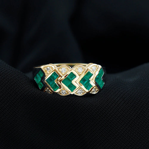 14K Yellow Gold Emerald and Diamond Ring T98327