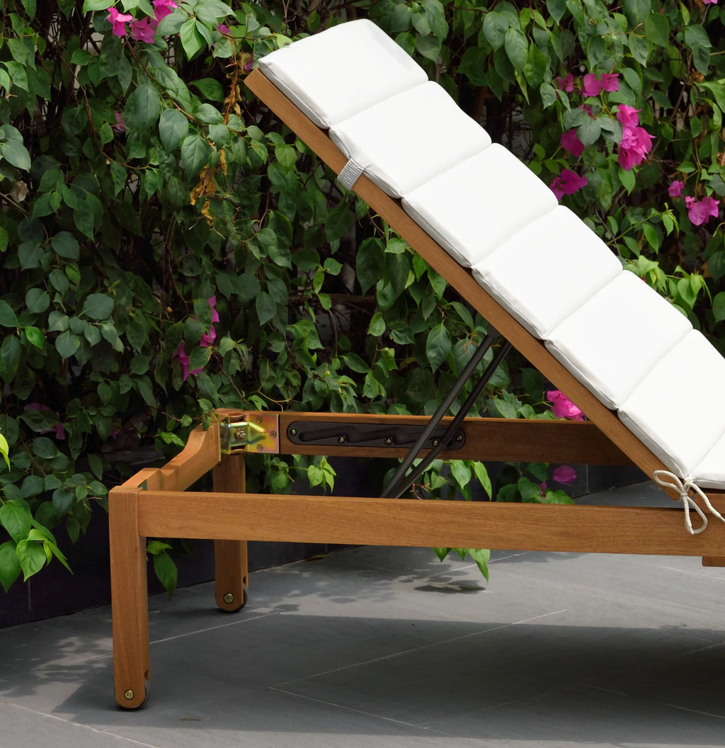 Teak Finish White Adjustable Lounge Chair Q2913