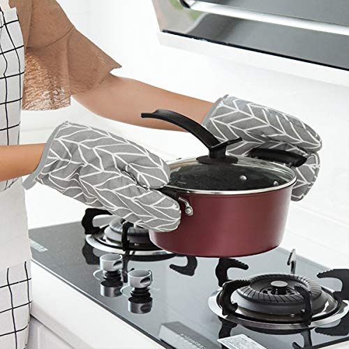 Oven Mitts and Potholders 4-Piece Set R979642