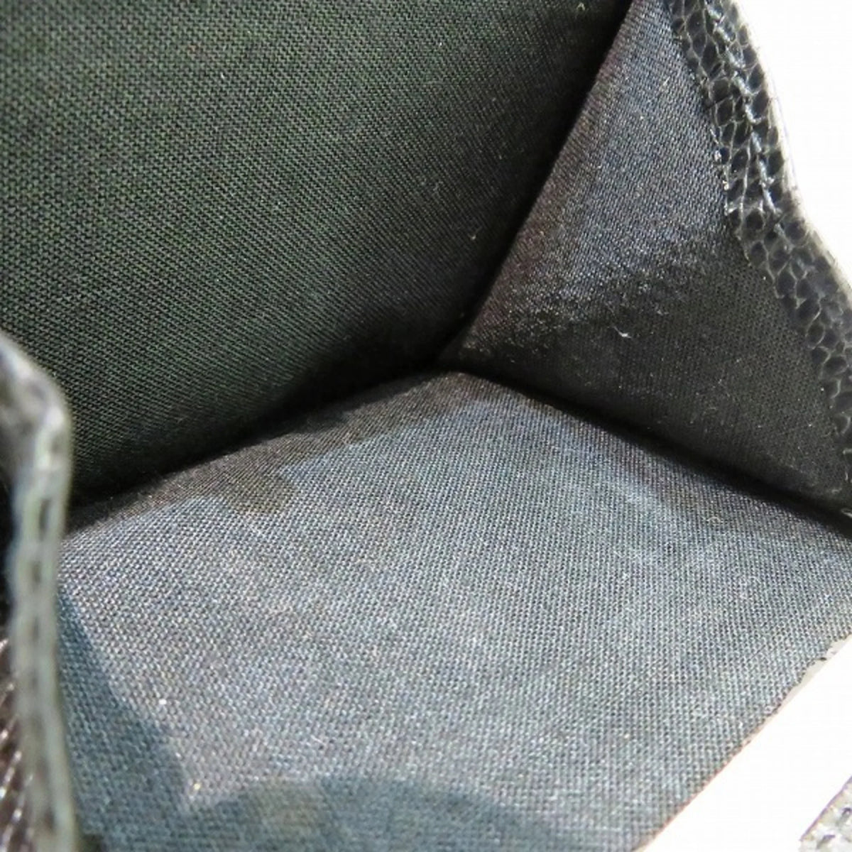 Pre-Owned Black Bifold Wallet V108223