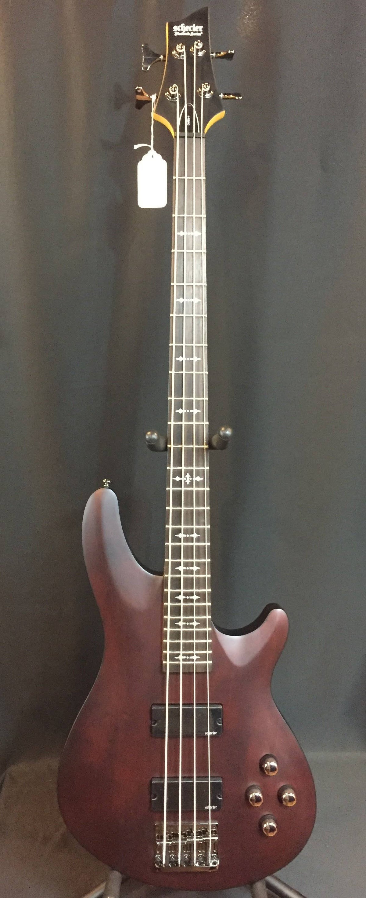 Walnut Satin Electric Bass Guitar Q41456