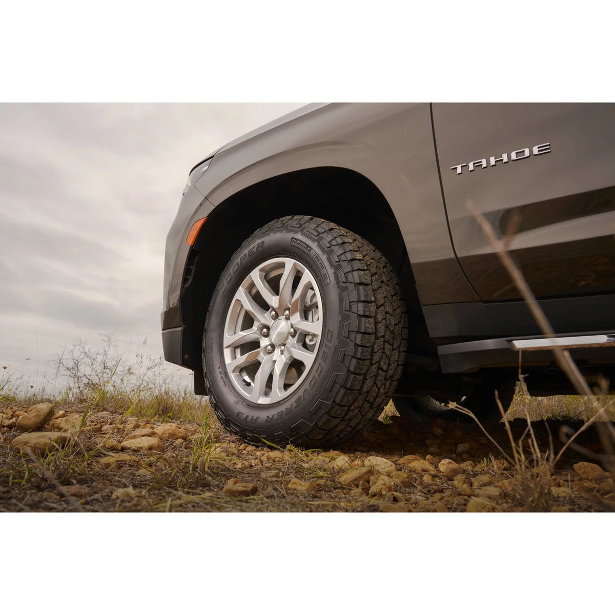All-Season 215/70R16 100T Tire Y50882