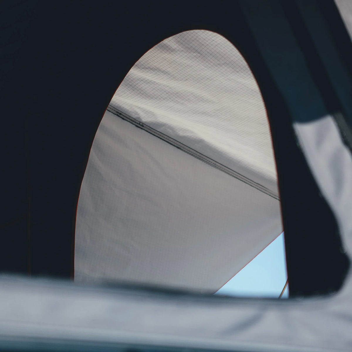 Triangle Aluminium Black Hard Shell Rooftop Tent F78707
