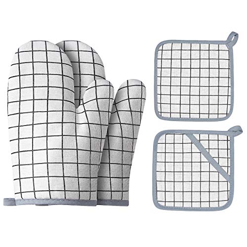 Oven Mitts and Potholders 4-Piece Set R979642