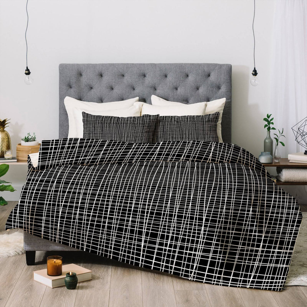 King Black Comforter W492
