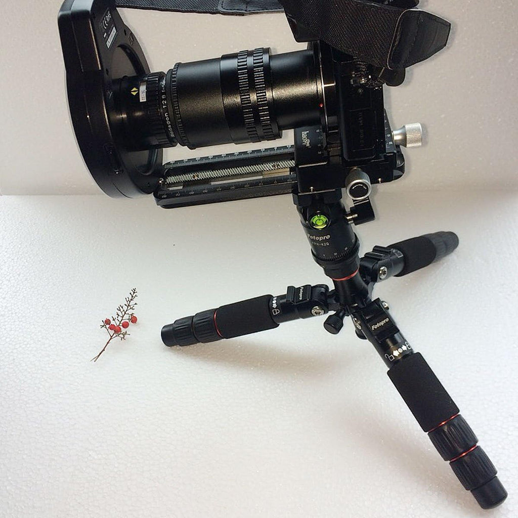 Macro Focusing Rail with Arca Swiss Type Quick Release Clamp U3783