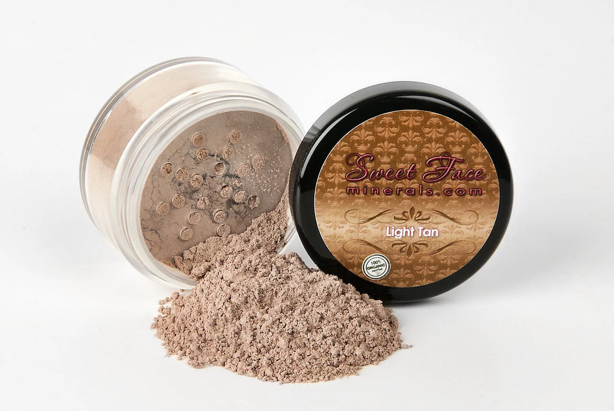 Light Tan Foundation & Medium Concealer Mineral Makeup Kit D859538